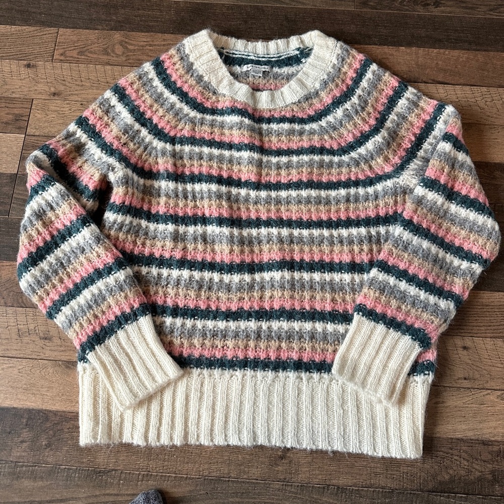 American Eagle sweater